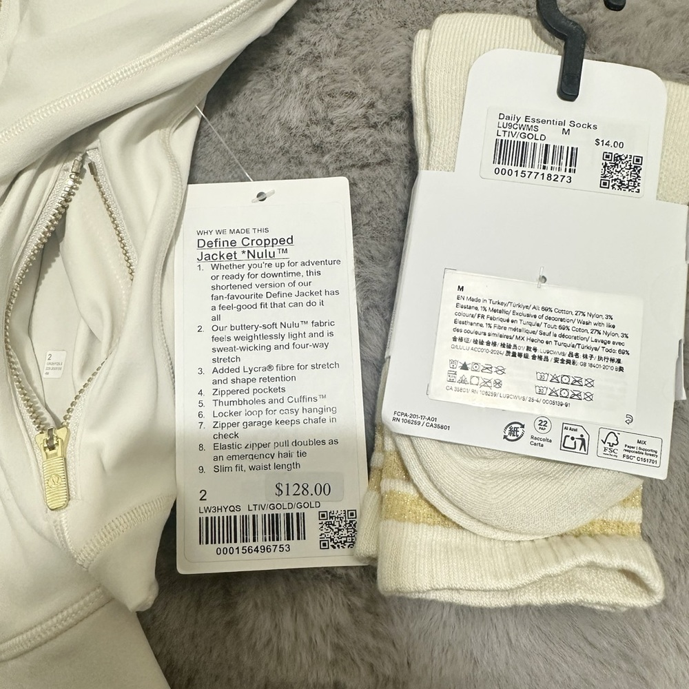 NWT Lululemon Define Cropped Jacket Size 2 Ivory Gold - Picture 2 of 5
